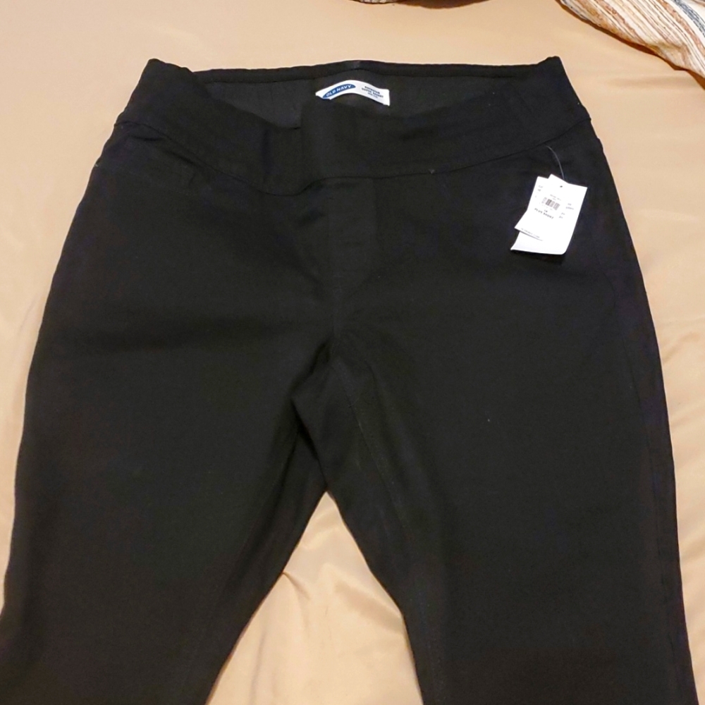 I pair of Old Navy Stretch Skinny jeans